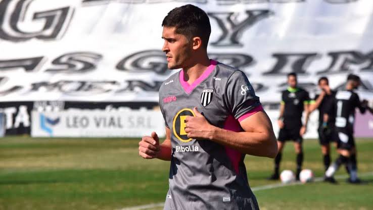 El defensa argentino Diego Mondino (29 años) es nuevo jugador de UTC.