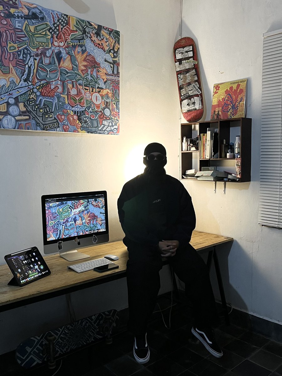 Hello 
Pam

A trillion sorry for a lot of things 
Never get bad intentions from me

I’ll take every responses, everything
Destroy the old me and grow.

Thankyou for the energy!

From local basement
for pamflat.com 📁🙌