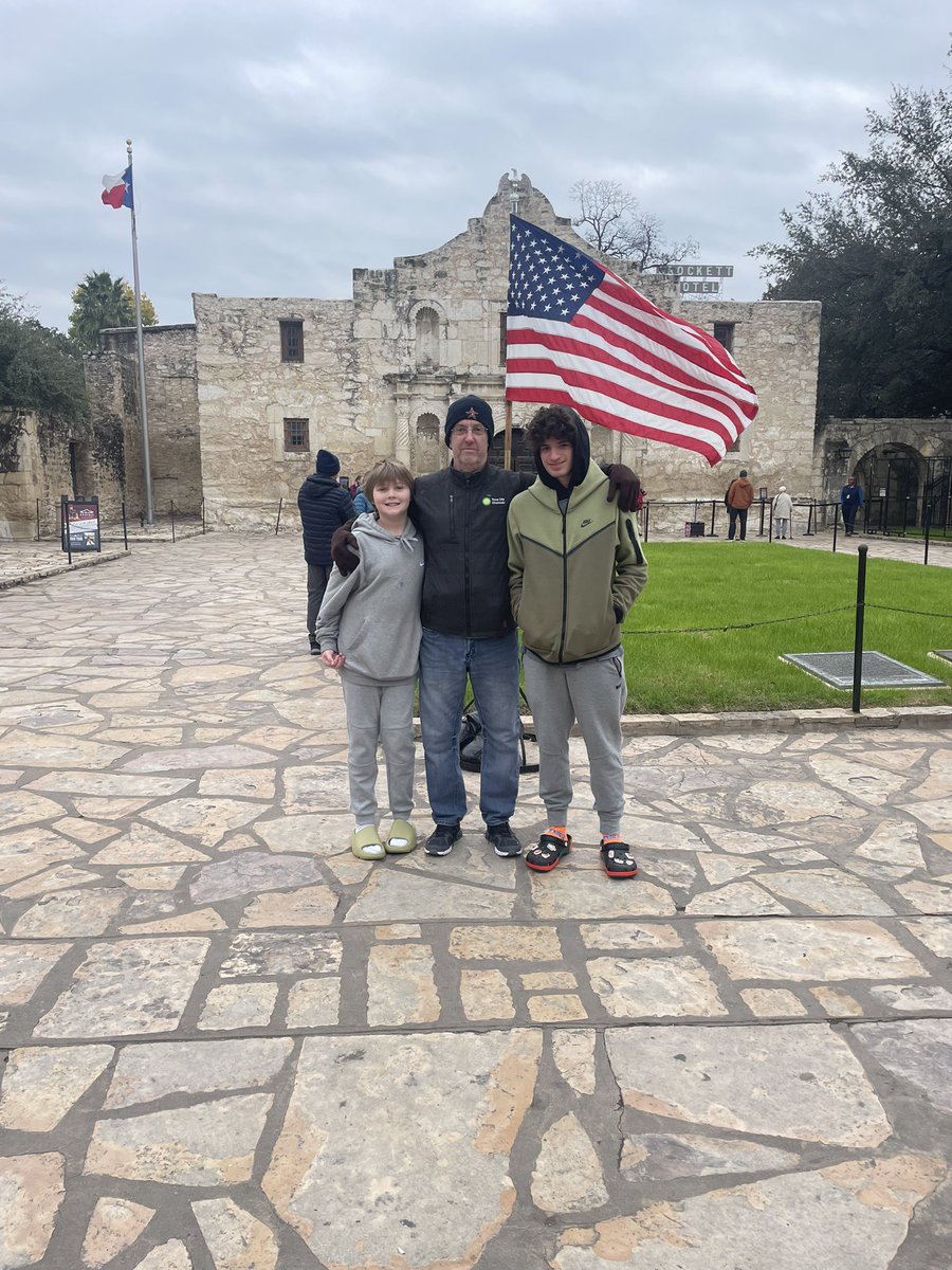 Teaching the grandson’s some Texas History at the Alamo. So amazing.