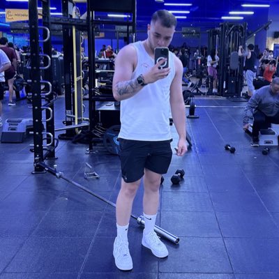 eduardojan41's tweet photo. #NuevaFotoDePerfil https://t.co/PRaF26WfN5