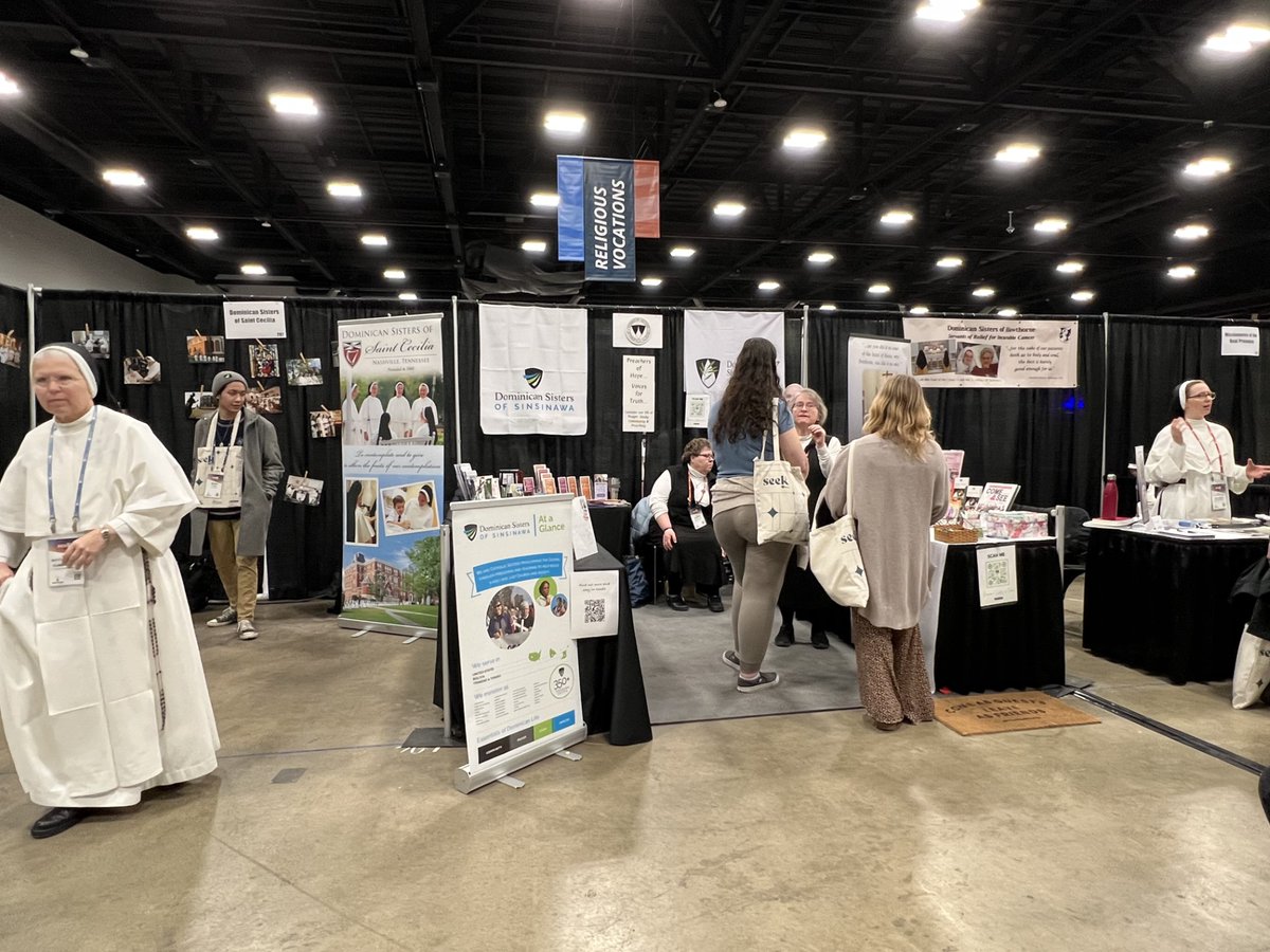 Day 2 at #SEEK24 - The collaborative Dominican booth was busy with visitors.  We met so many students, Focus missionaries, religious brothers and sisters,  long-lost friends, and those curious about Dominican life.

Thank you <a href="/focuscatholic/">FOCUS</a> <a href="/sinsinawa/">sinsinawa</a> @deniseglazik @sischris_op