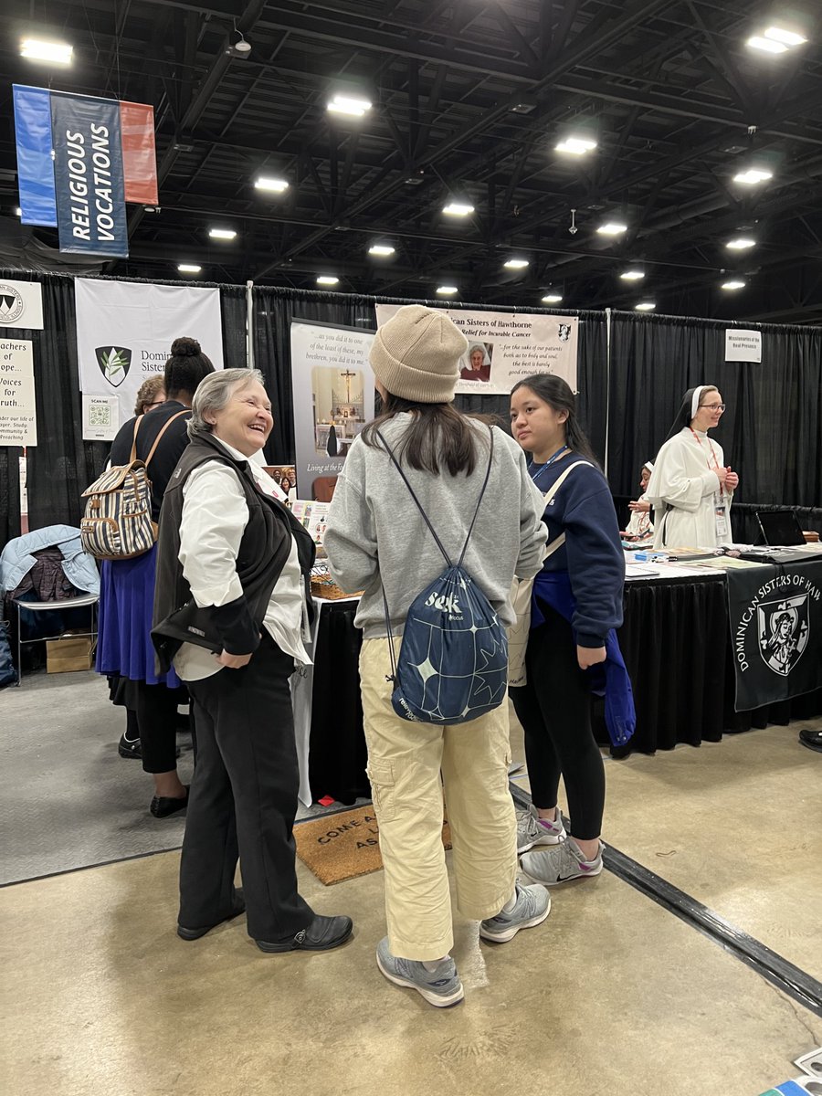 PeaceVocations's tweet photo. Day 2 at #SEEK24 - The collaborative Dominican booth was busy with visitors.  We met so many students, Focus missionaries, religious brothers and sisters,  long-lost friends, and those curious about Dominican life.

Thank you @focuscatholic @sinsinawa @deniseglazik @sischris_op https://t.co/akfRbNHHTK