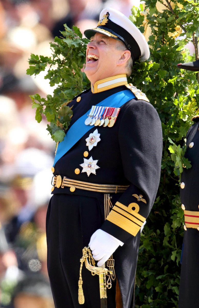 fatti890's tweet photo. This guy appears 76 times in the newly released #EpsteinClientList court papers.

76 fucking times

Mummy dearest is no longer around to bail him out to the tune of £12M. Chuckles likely won't either.

He belongs in front of a jury, not in a big palace paid for by me and you. https://t.co/OiqH2zbBrL