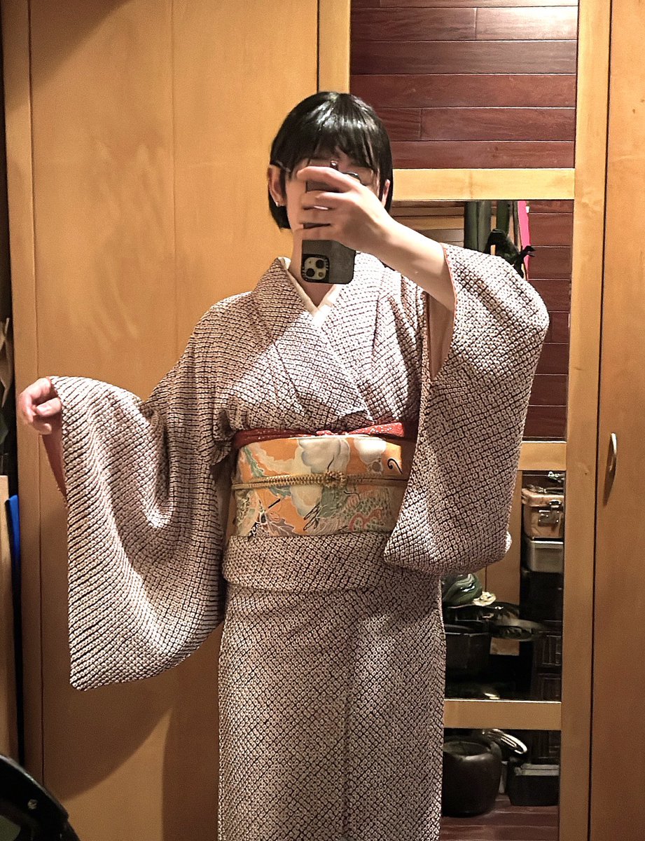 yooooooooooooko's tweet photo. 年女なので龍の帯締めて元旦初詣行ってきたよ。 https://t.co/mEMIQ6NkR3