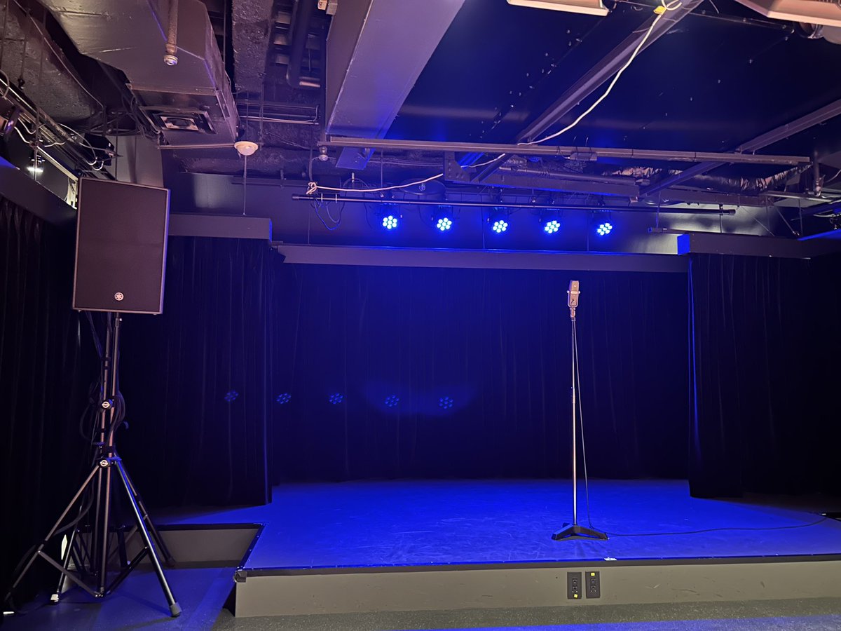 PPasta5's tweet photo. 劇場初めは役漫。ツーナッカンさん、漫才リーグで大好きになったのでどうしても来たかった役漫。漫才もトークも最高、アツすぎました🤣途中からボードが見えました。『この人達からしか得られない栄養がある』ので今年も頼らせてください、よろしくお願いします！
一座入り楽しみですネ☺️ #役漫 https://t.co/tleYSsrFjs