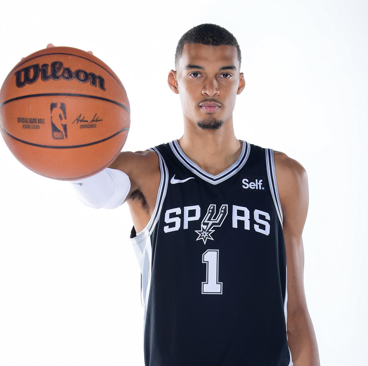 Join us in wishing @Wemby of the @Spurs a HAPPY 20th BIRTHDAY! #NBABDAY