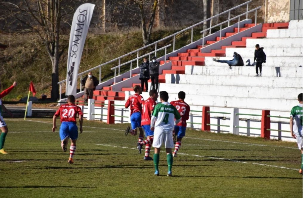 5/12/21. Gol de <a href="/persovic/">oscar perso</a> (89’) en un <a href="/UD_Barbastro/">U.D. Barbastro</a> 1-0 UD Biescas de muchas necesidades, luchando por no caer a Preferente. Recuerdo cubrir aquel partido, en el mismo campo al que acudirán 6.000 personas el domingo.

Tiempo de disfrutar.