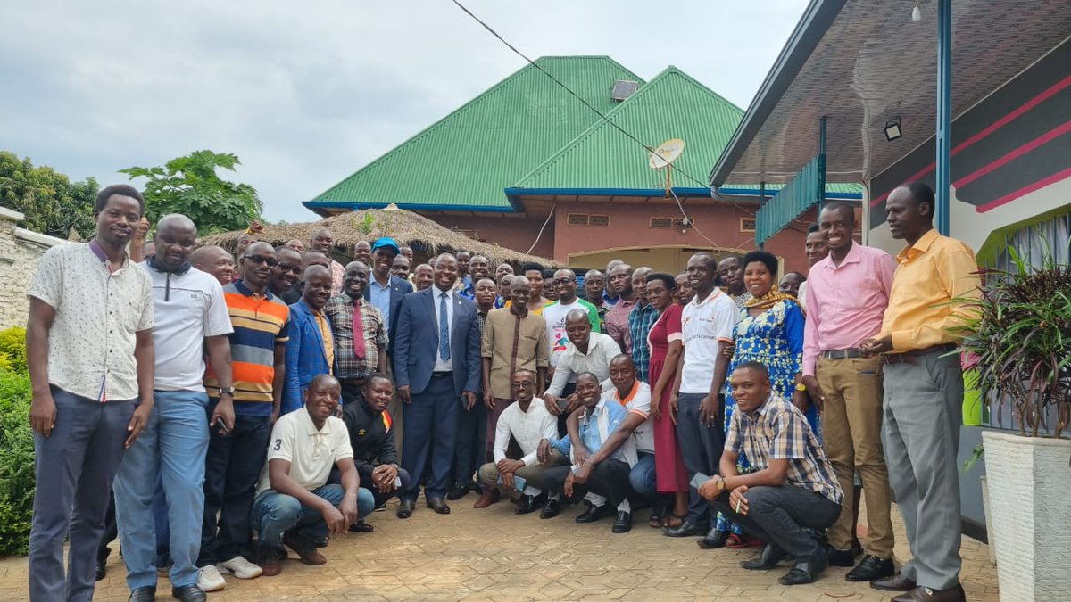 MENRS4's tweet photo. Le Ministère de l'Education en collaboration avec l'Unicef organise du 3 au 5/01/024 une session de sensibilisation sur la prévention du choléra en milieu scolaire à l'endroit des Directions Communales de l'Education(DCE) Rugombo,Mutimbuzi et Ntahangwa. https://t.co/vJEmKJZM51