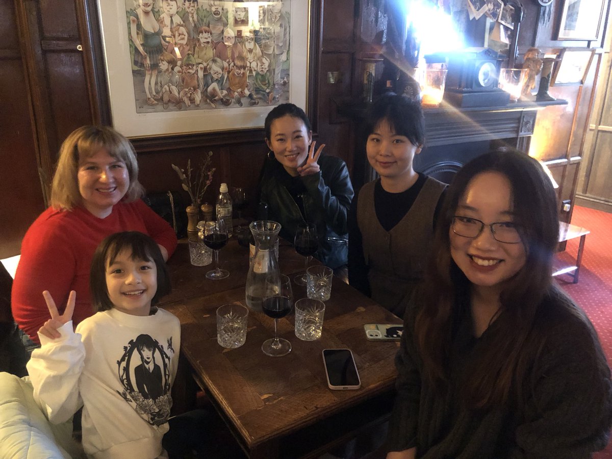 JennyLorraineHe's tweet photo. Starting the New Year how we mean to go on: wine and books! 
@VasinyaX @sowoo65 @yanyul00514 https://t.co/jn41cXjUgI