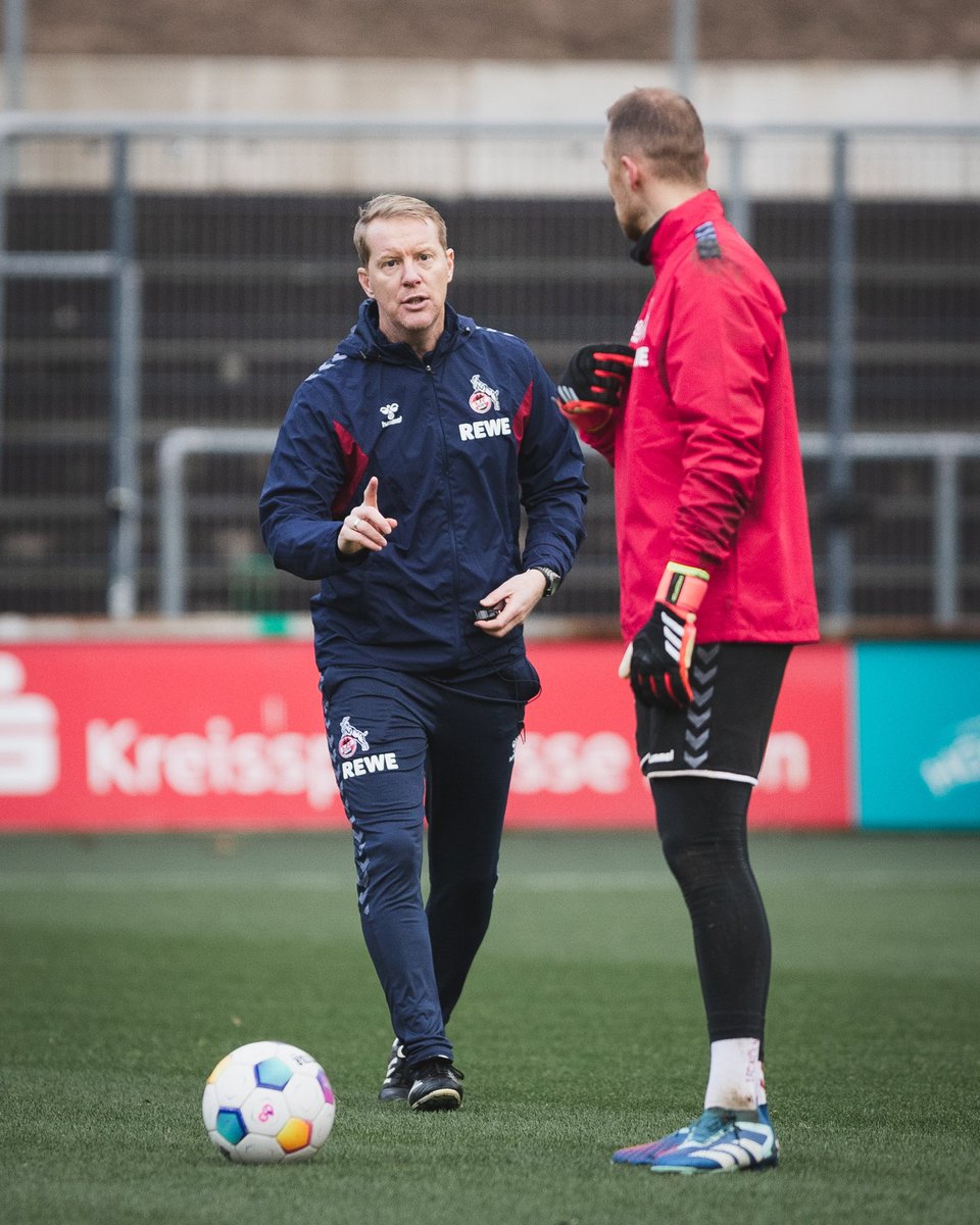 Timo Schultz bei seinem ersten Training als Coach des 1. FC Köln 🔛🔝