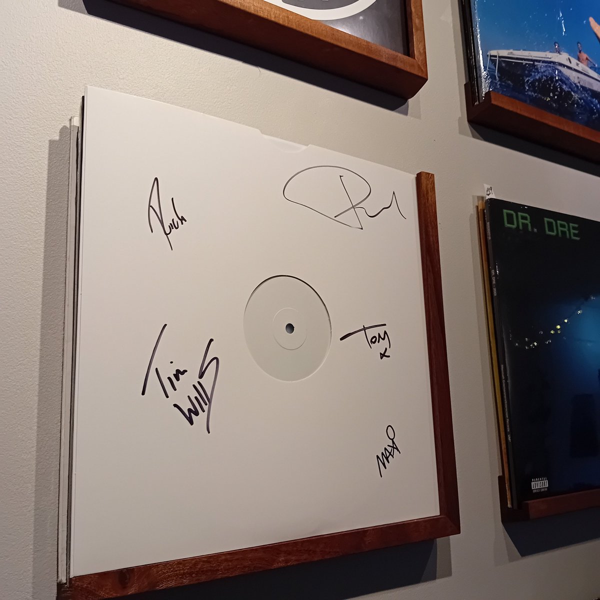 whistle_shop's tweet photo. Want to win this AWESOME signed test press of the new @shedseven album? Simply share this post + leave a comment with your fave Shed Seven track!

All attendees of tomorrow's signing are automatically entered into the draw which will take place at the signing! https://t.co/Xvo250pe1Y
