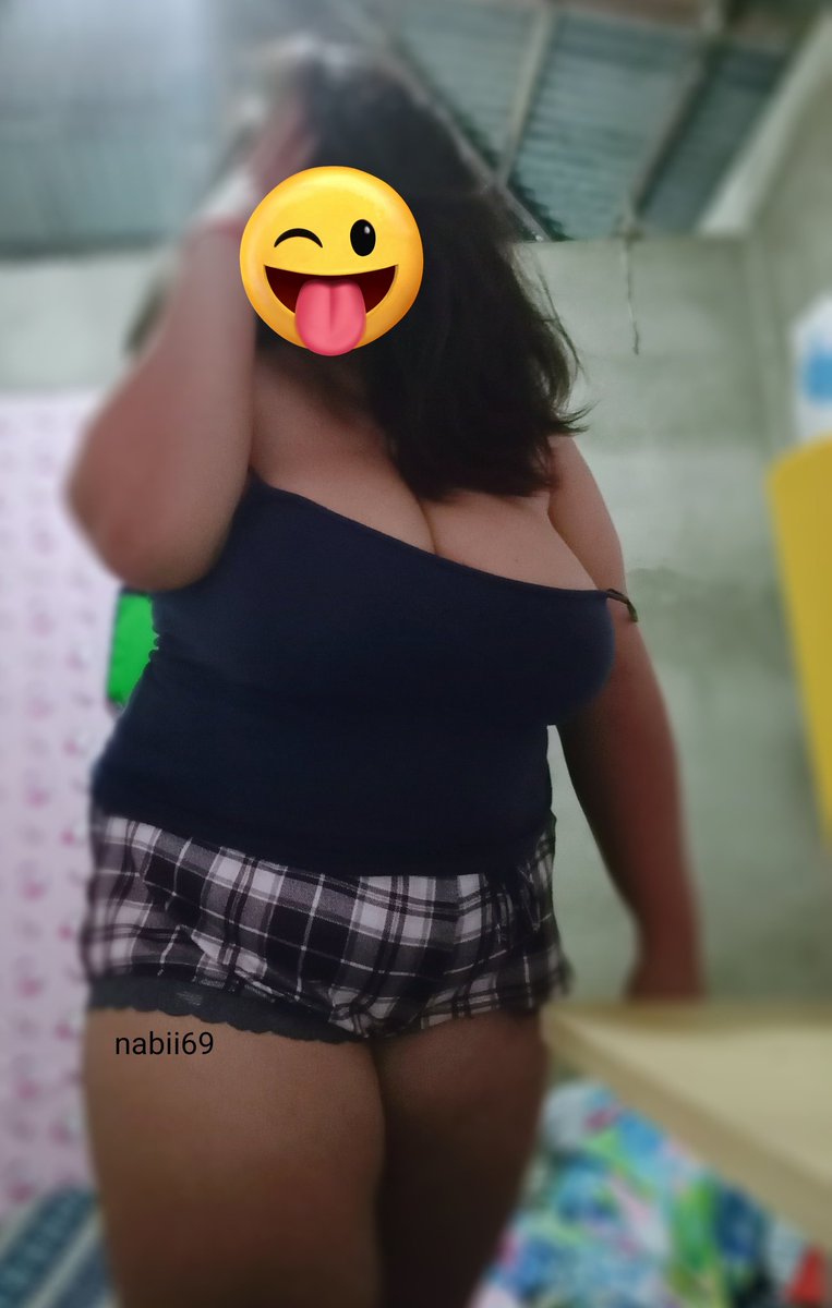 nabii698's tweet photo. Make me ur slut 😉😛
This thicc thighs save lives😆
#nsfwtw https://t.co/CCjGQpeU6x