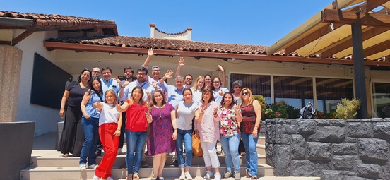Corfo_RM's tweet photo. En @Corfo Metropolitano nos anima el desafío de seguir construyendo puentes para la innovación y el emprendimiento bajo un enfoque inclusivo y sustentable con programas y proyectos que apunten a mejorar la calidad de vida de todos los habitantes del territorio. 💪Vamos por+! https://t.co/9buECtbCDu