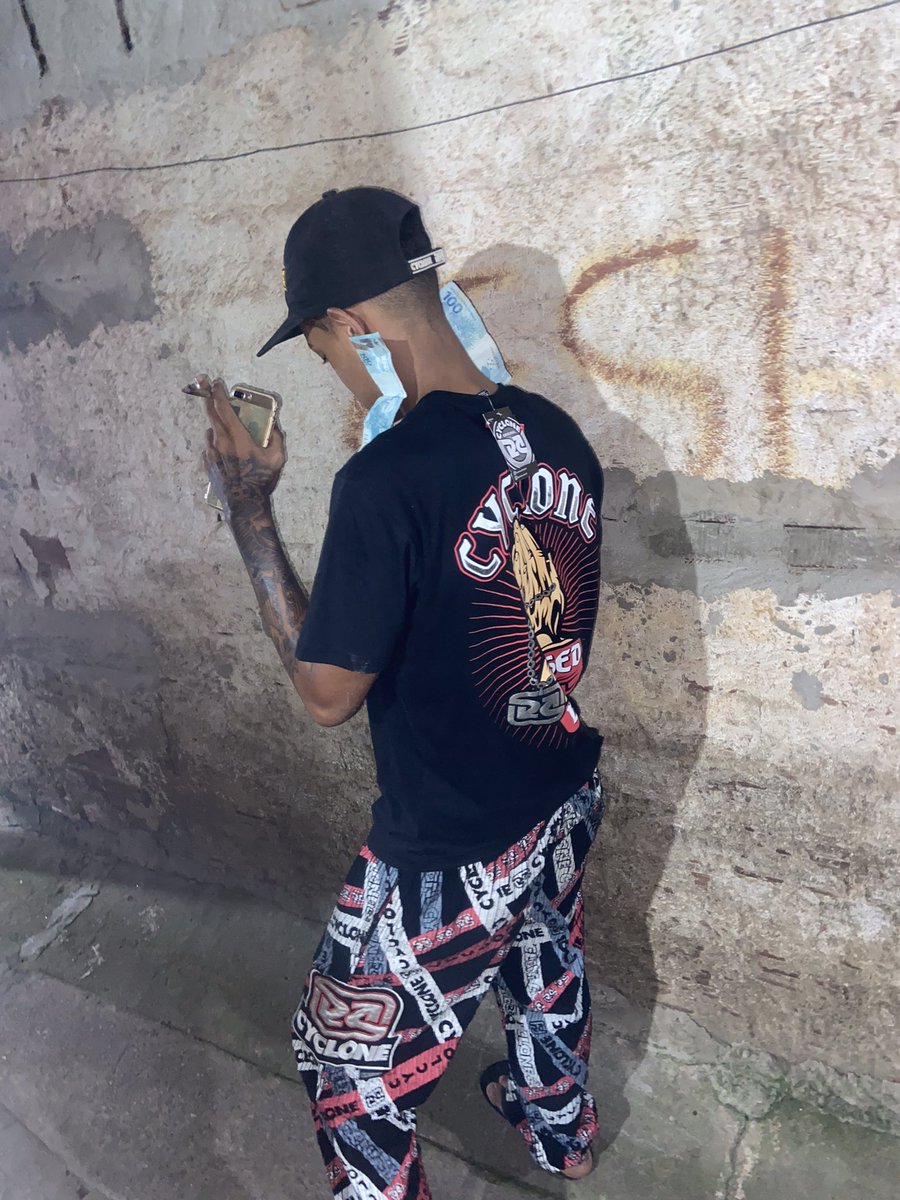 Nobrere1's tweet photo. Brotou Doida só pra me dar 🏄🏾‍♂️🤠👨🏾‍💻 https://t.co/8YOq8YGyqp