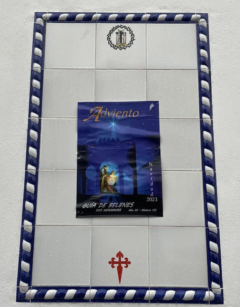 Adviento_DH's tweet photo. CARTELES DE #Navidad | 🎨💫

Fueron repartidos por la ciudad. #DosHermanas 

MUCHAS GRACIAS a todos los que han colaborado colgándolo para dar algo más de color a la Navidad nazarena.

Aquí, una foto de nuestro cartel en la Capilla de la @HdadAmarguraDH.

#AdvientoDH #BelenesDH https://t.co/ijph8CEfZU