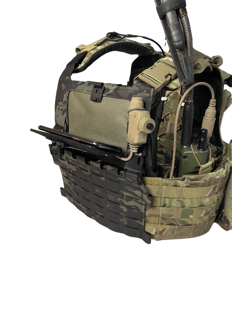 l4performance's tweet photo. Upgrade your Crye plate carrier front plate bag to 2024.

Cool features include a internal phone mount (patent pending) that does not interfere with mags placed below.

Compatible with JPC, SPC, AVS, CPC and Adaptive Rig System.

https://t.co/xQL8wTN3l8 https://t.co/G0JltcGA1S