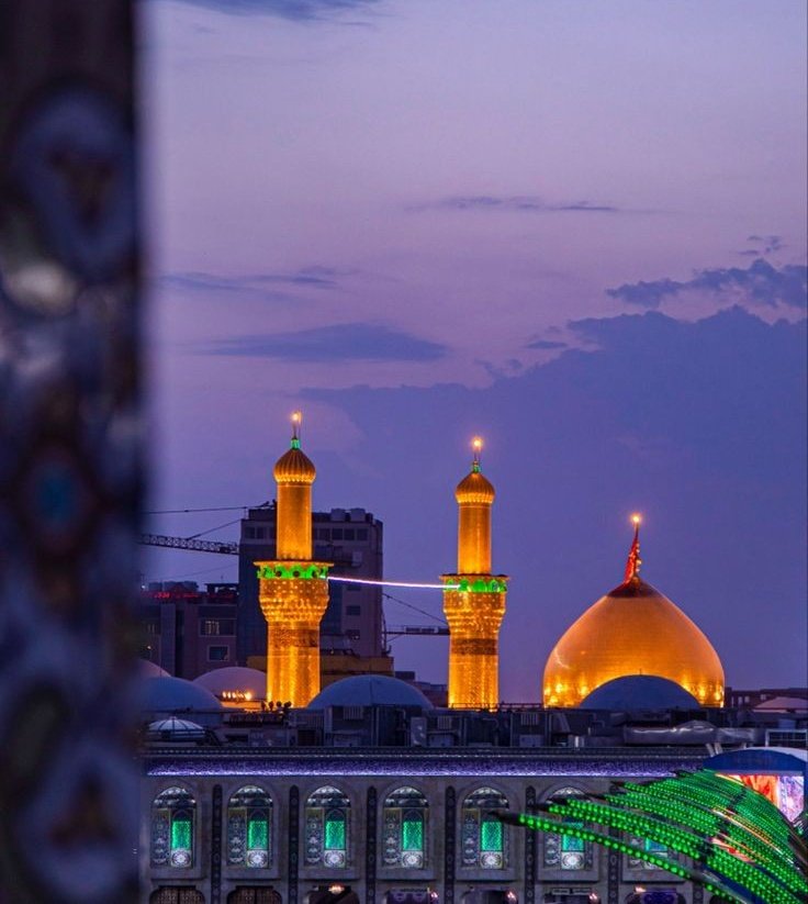 zahra_naqvi10's tweet photo. O’ Hussainع our hearts crave to walk through the streets of Karbala. https://t.co/ZVX1qSgziF