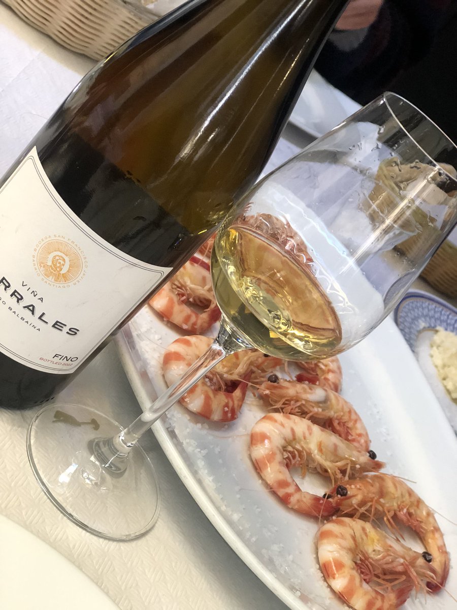 RafaPenaP's tweet photo. Arrancado el año de manera muy 🔝🔝 @lamareademarcosmarisqueria @vina_corrales #saca2022 @petersisseck @cdelrioriol #florpower #jerezdelafrontera #vino #wine https://t.co/CSGI6FkSUu