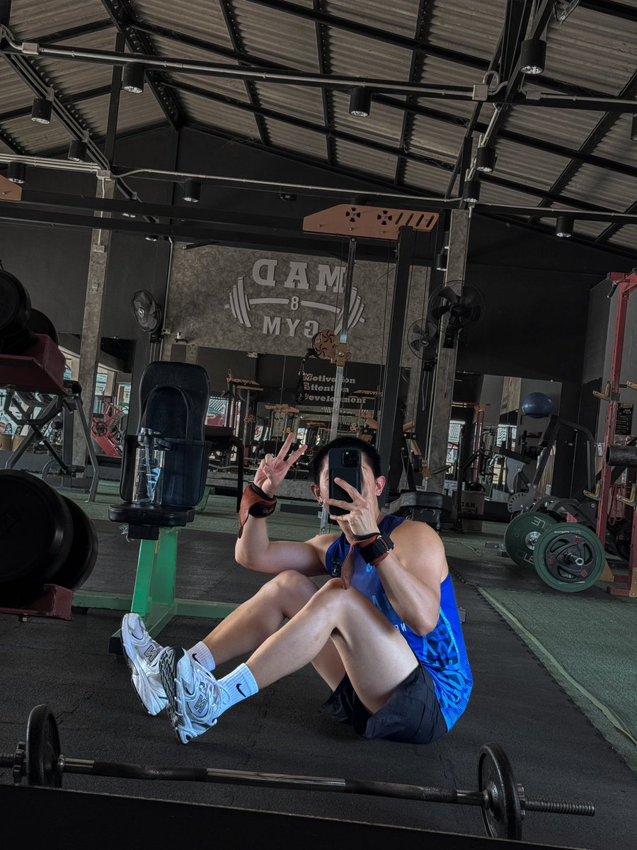 t_thepsn's tweet photo. DAY 1 : ปวดทั้งตัว https://t.co/0ja4M6DRtI