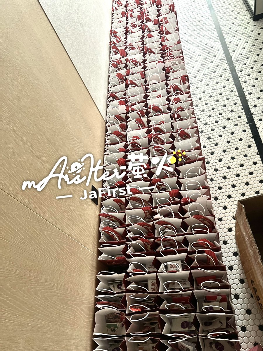 mArsIter_JF's tweet photo. We are ready💪

#jafirst1stFMinMacau
#JaFirst 
#จาเฟริสท์ 
#TeddyJa 
#JaPhachara
#First_Chalongrat
#รักแรกของเฟริสท์ https://t.co/4HvYGG5Qyf