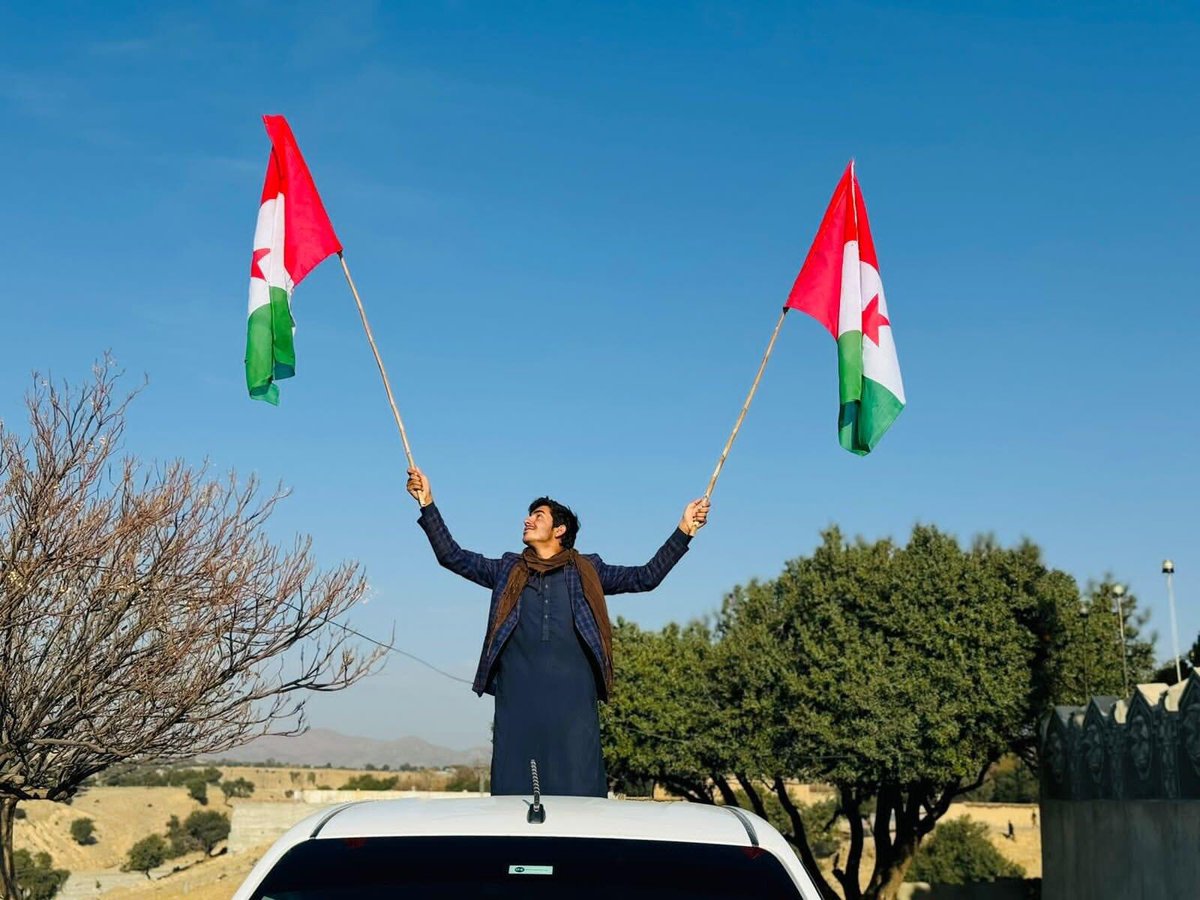 haroonwaxir's tweet photo. ستا بېرع دي د اسمان په لور راپيژي
#Vote_for_PKMAP
#Vote_for_Democracy
#Vote_for_Tree
#vote_for_mirkalamwazir
#PK104
#NorthWaziristan https://t.co/MsmGnO7QRY