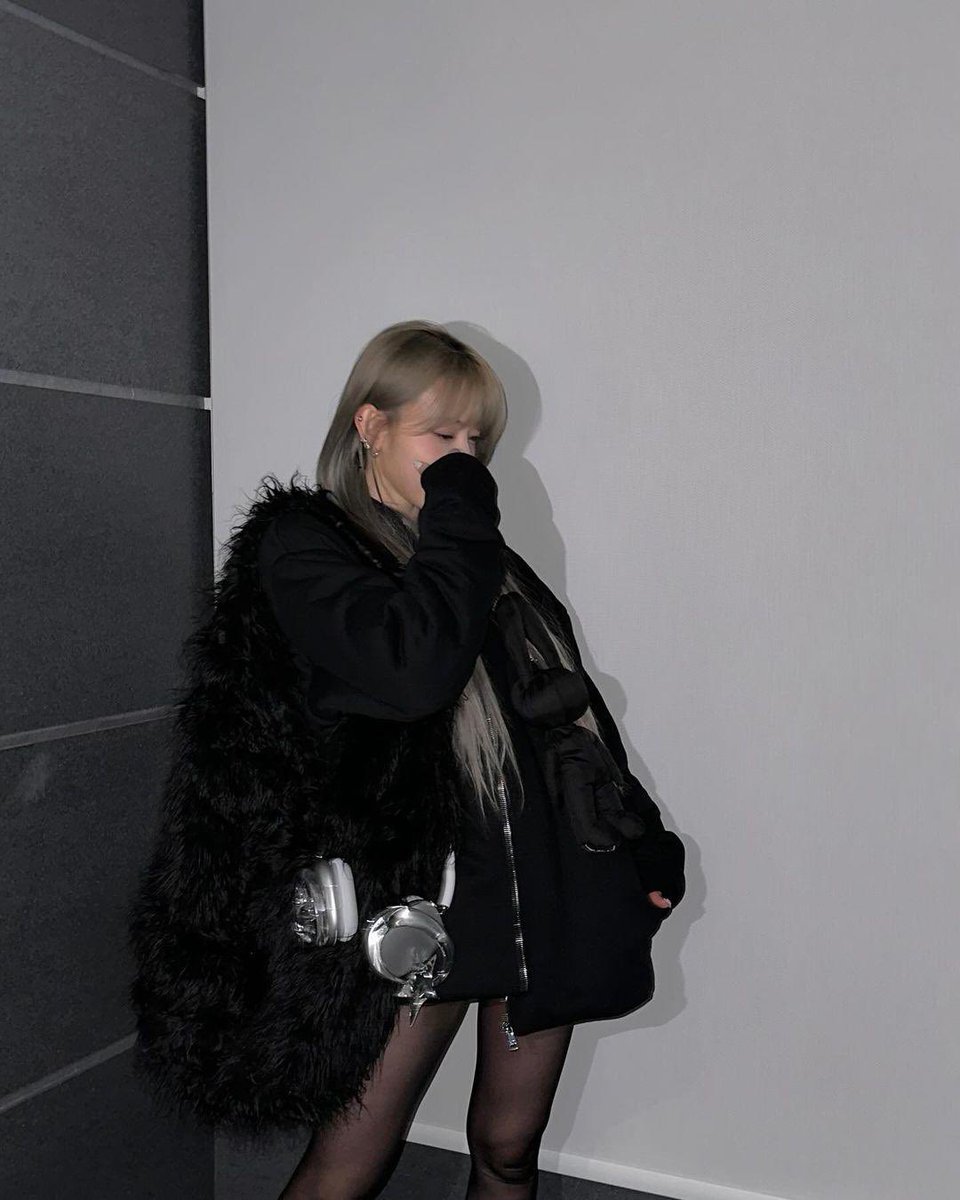 Instagram Post

휴대폰위에 귀여미👼

#사쿠라
#宮脇咲良  #SAKURA
#르세라핌  #LE_SSERAFIM