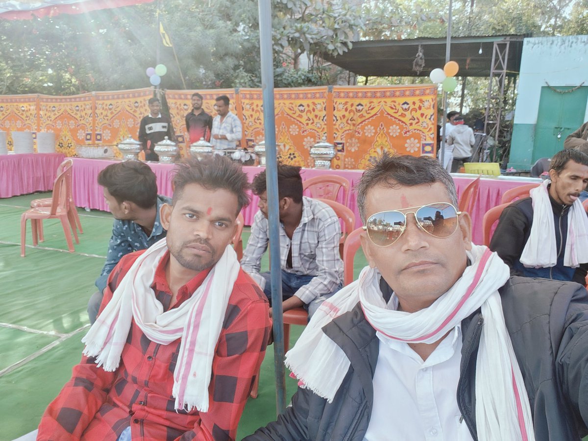 भीली बोली के कॉमेडियन @arvindahari से मुलाकात हुईं उनको एंटाग्राम fb और यूट्यूब पर फॉलो करे 🙏🏹🌺🌷💐🌹