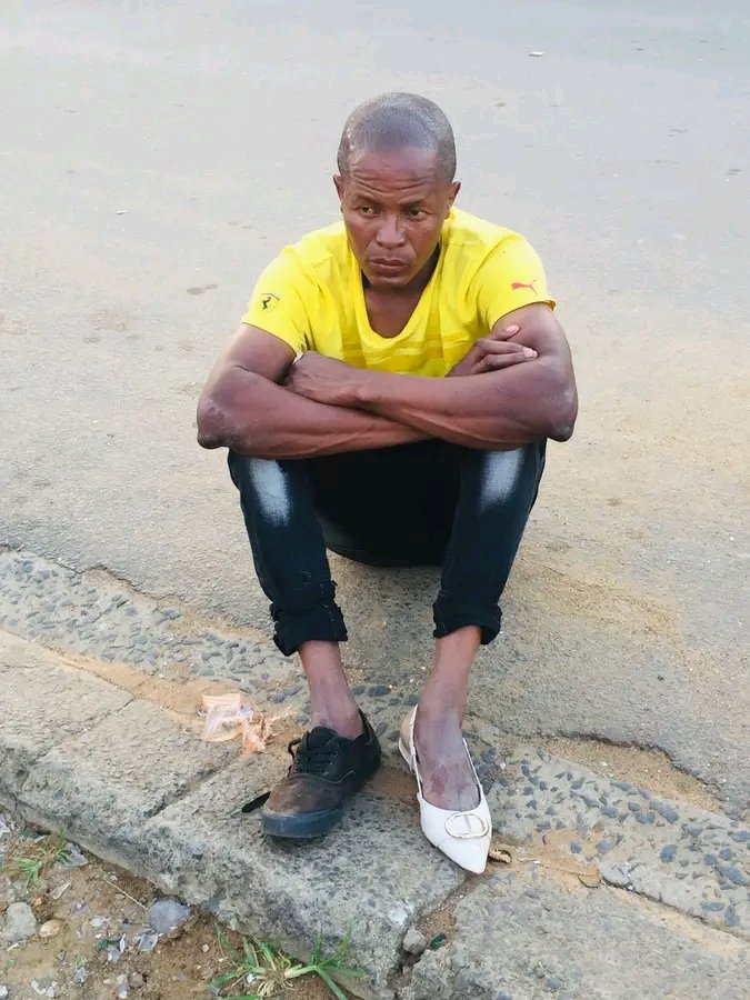 HimselfMahlake's tweet photo. @ChrisExcel102 @ChrisExcel102 u guys encouraged it 😔😔😔now bona re bona megodu da sio🤐🤐🤐Nx Wakanda nonsense is this 🤢🤮 https://t.co/uoPEO9TqUW