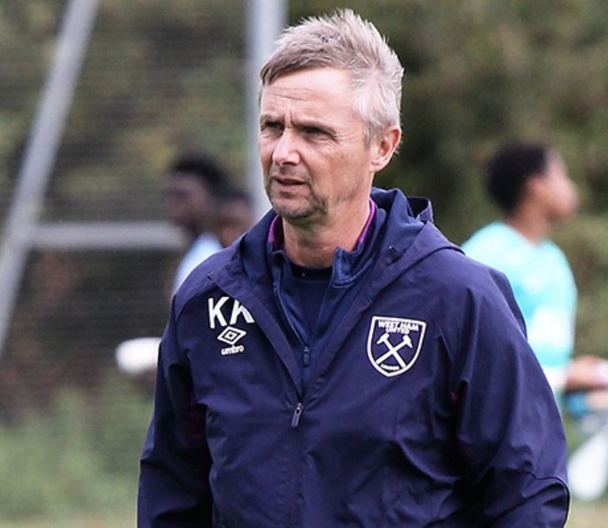 alex_syko's tweet photo. Sources at West Ham have mentioned under 18 coach Kevin Keen is being interviewed by Argyle. Had previous links in Merseyside so seems a very realistic appointment #pafc #WHUFC https://t.co/ah9Ol1ihcy