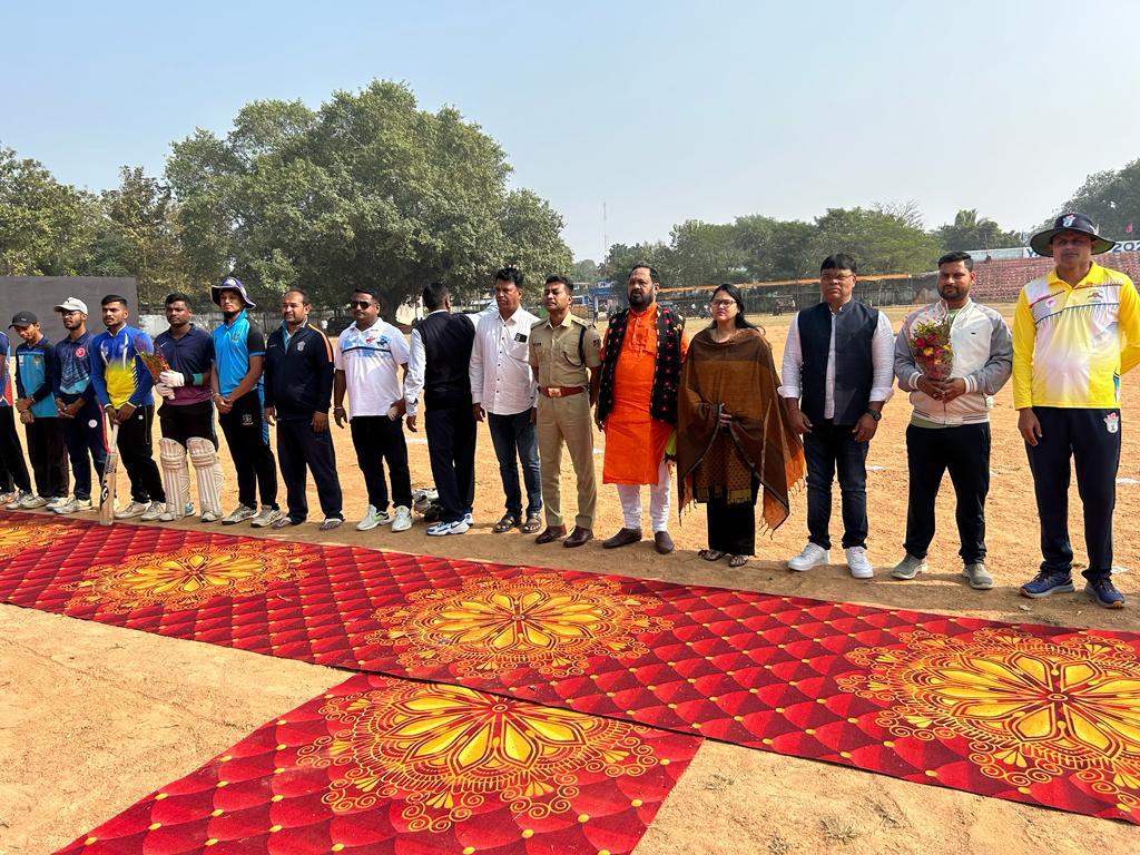 SoniaAg89404452's tweet photo. Today attended the inauguration of 32th All India YMC Cup Cricket Tournament with Hon'ble #MPKalahandi #Basantpanda ji, #SPNuapada and NAC Chairman .
#BJP4India
#BJP4Odisha https://t.co/uFi2Ae1SfB