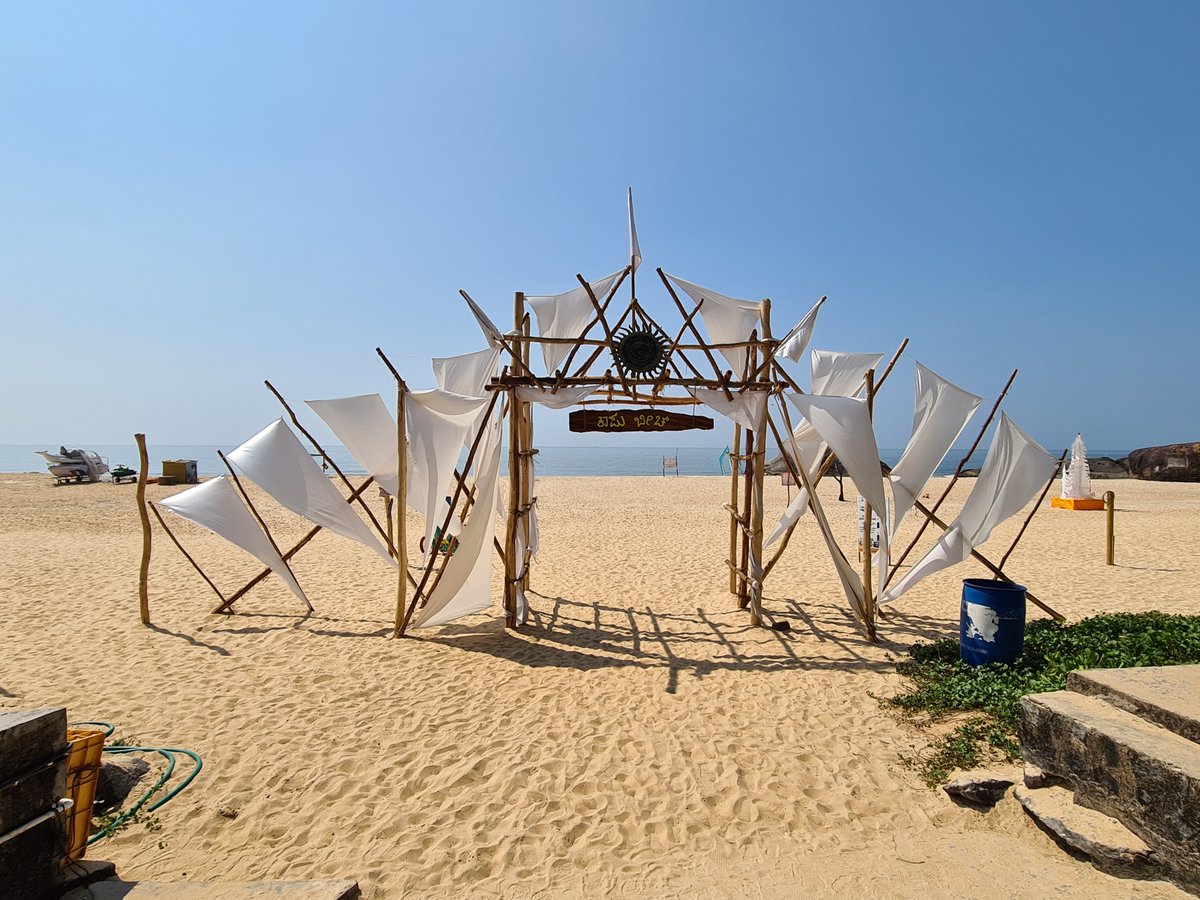 sleepyheadspeak's tweet photo. Whether you're seeking adventure or relaxation, Kaup Beach has something for everyone. Come experience the magic for yourself..

#KaupBeach #Karnataka #India #BeachLife #HiddenGem #SleepyheadSpeaks https://t.co/YuLBzPLsBO