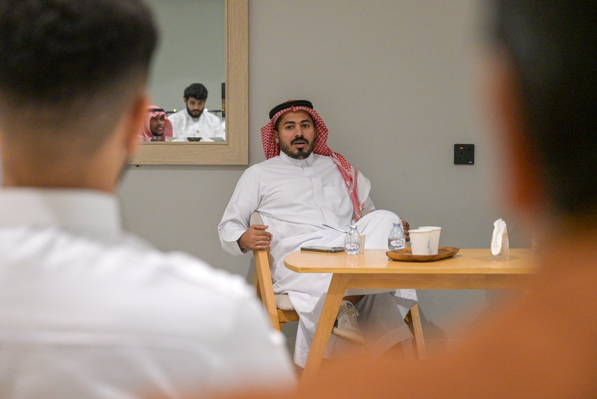 Abaad_space's tweet photo. انقلو عن فيصل حمدي:
عادات صغيرة + استمرارية = تحقيق المُحال
مرفق لكم بعض المقتطفات من لقاءنا الأكثر من رائع.
شكرًا للمهندس فيصل، شكرًا كافي ازورا AZURA
شكرًا للجميع🤩
بقية الصور على الرابط التالي:
https://t.co/K9jLxT0SjV
@mottaka_sa
#ابعاد #abaad #بدار https://t.co/k02SPIA4UA