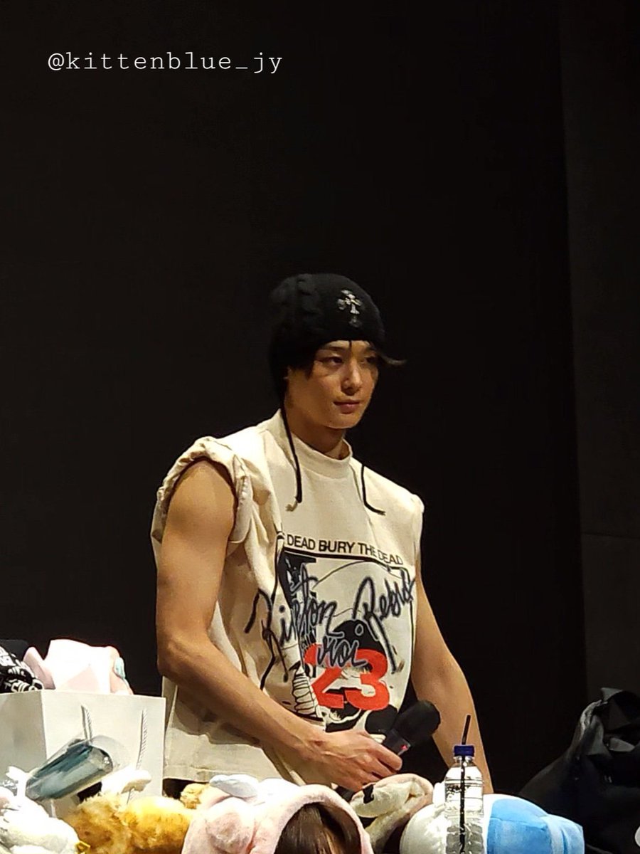 주연이한테서 호랑이,장군님,알파메일,쾌남, 상남자,포식자의기개가 느껴짐