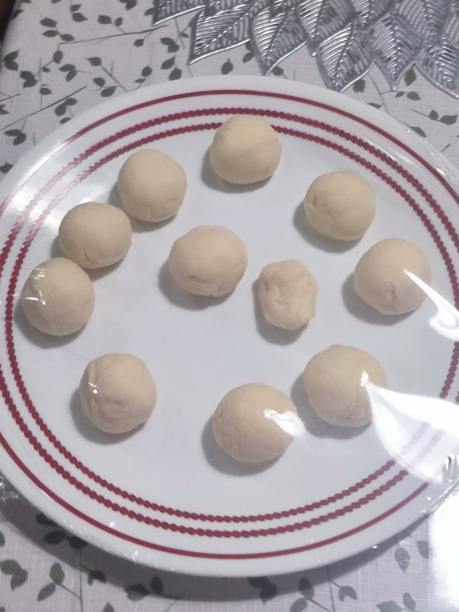 im_mrie's tweet photo. first all nighter of the year: experimenting with our product for entrep https://t.co/YbLtC2SIUI