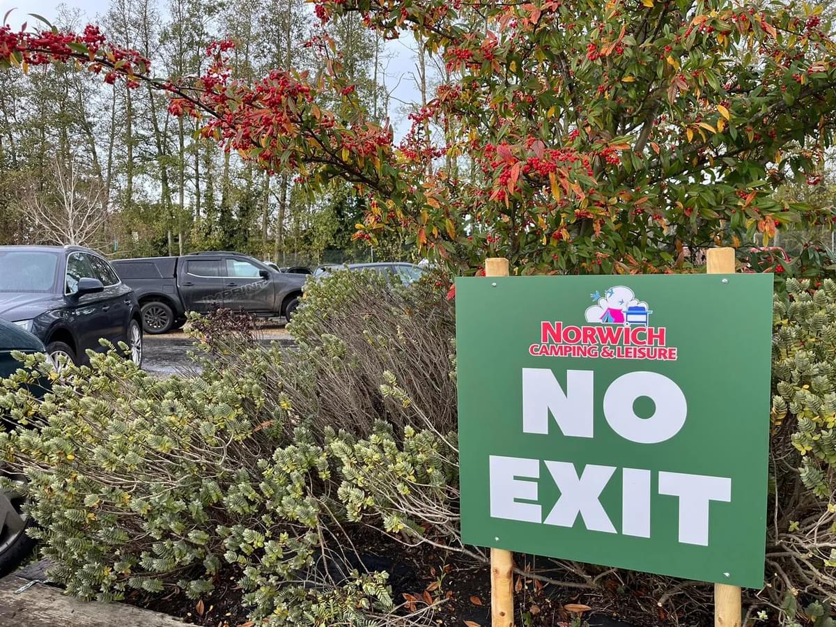 imprint_signs's tweet image. Paws and take a look at our new outdoor signage at @norwichcamping! 🐾🏕️

#exteriorsignage # #businesssignage #outdoorsignage #norfolk #norwich