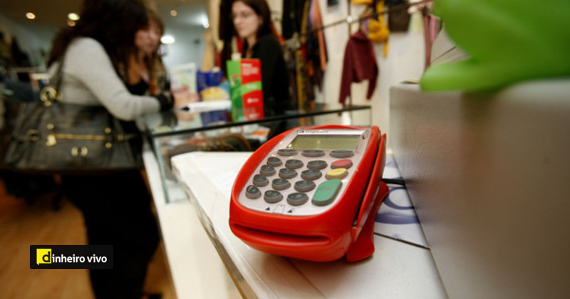 Cleeeese's tweet photo. SIBS diz que compras físicas e 'online' em dezembro cresceram 16% face a 2022 https://t.co/MRZMv1o2aW https://t.co/0hKycHEy0A