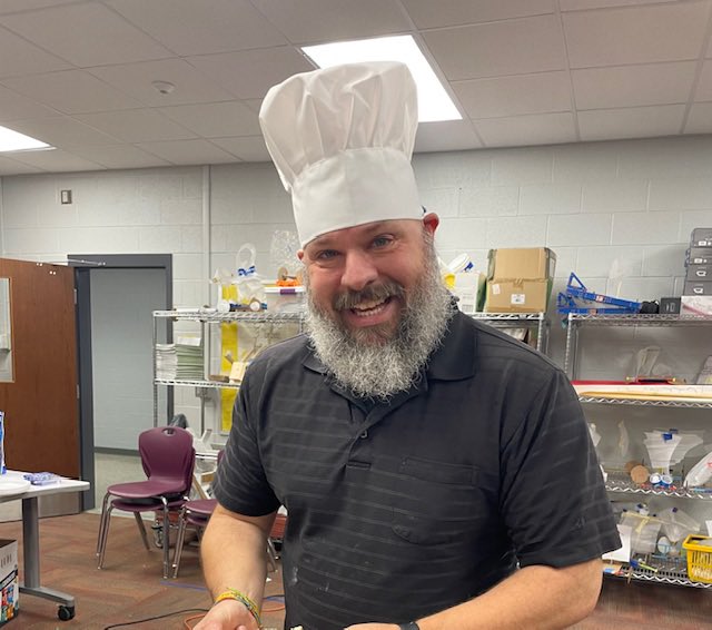 WDElementary's tweet image. The teachers enjoyed delicious waffles from our very own "Waffle Dudes" Mr. Lamb and Mr. Nannie! We are ready for a great second semester! #WDpride