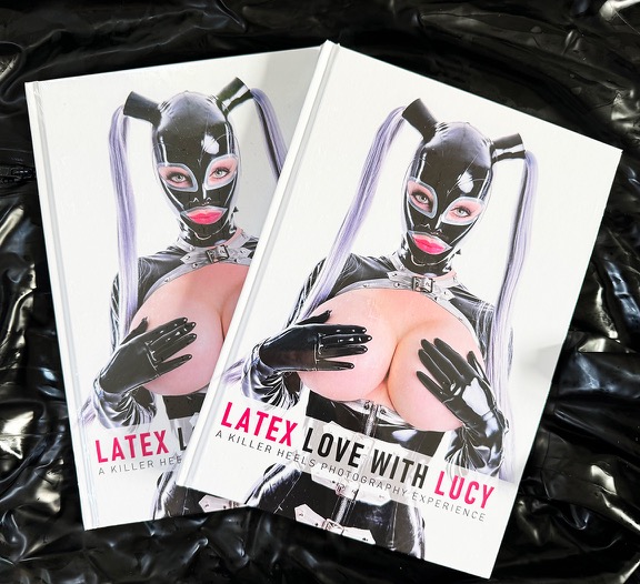 ‼️Last 24hr to be in the chance to win‼️ This years Christmas prize draw is open to all new and existing members. Win a copy of “Latex Love with Lucy - A Killer Heels Photography Experience” 160 Pages of stunning photos of Lucy taken by @KillerHeelsPho2 Join Now to win at…