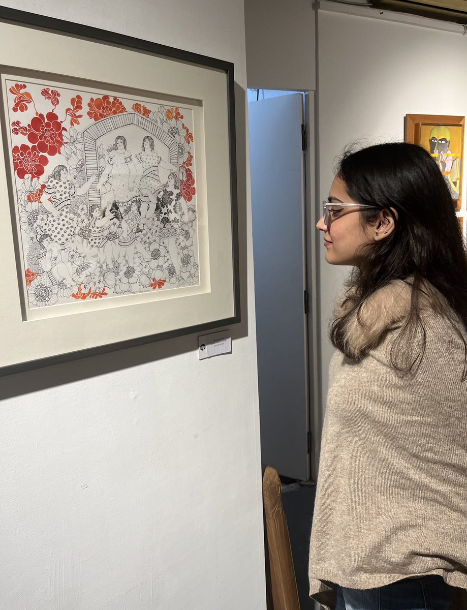 _butfirstme_'s tweet photo. Art imitates life: Women’s art is so intricate, constrained and limited and men’s so vivid, expansive and bold. Much like the status quo.

#art #community #FoodForThought https://t.co/tkCsTEsbkk