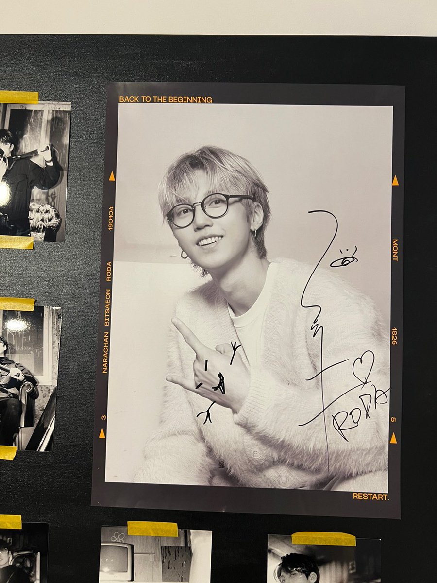 MontOfficial's tweet photo. [📸]
띠용!
2024년 몬트의 비주얼 담당 로주얼 로다 입니다✌️
오늘 로주얼과 함께한 시간 어땠나용?😎
데뷔5주년 함께해서 너무 행복했고 감사했어요❤️앞으로 더 자주봐용 우리🌱

#몬트 #MONT #로다  #RODA https://t.co/25R9qprohJ