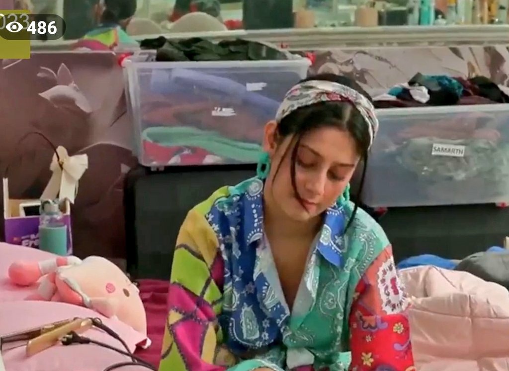 I'm a huge fan if her. She deserves to win the show BRAVE AND HUMBLE ISHA

#BraveAndHumbleIsha