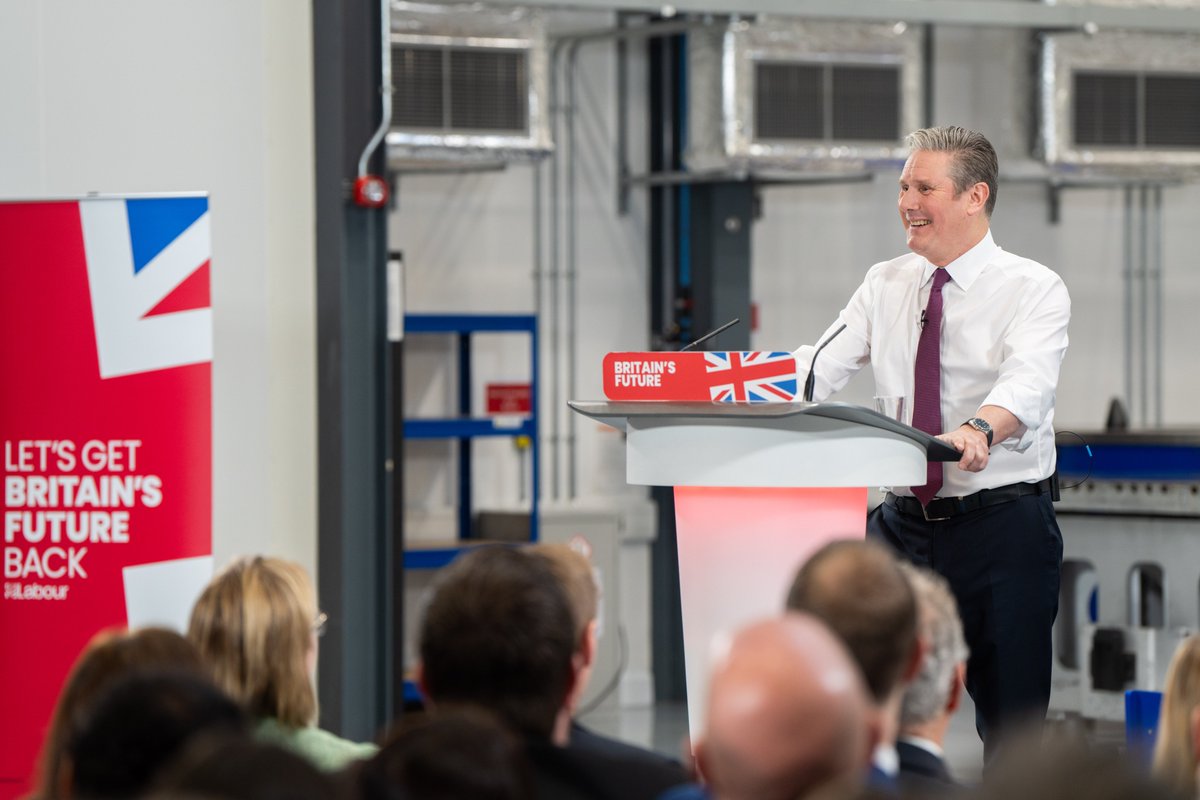 Good to be with @Keir_Starmer and the team in greater Bristol today for his New Year's speech. 2024 is the year of change. After 14 years of failure from the Tories, our changed Labour Party is ready to offer a decade of national renewal. Let's have that general election.