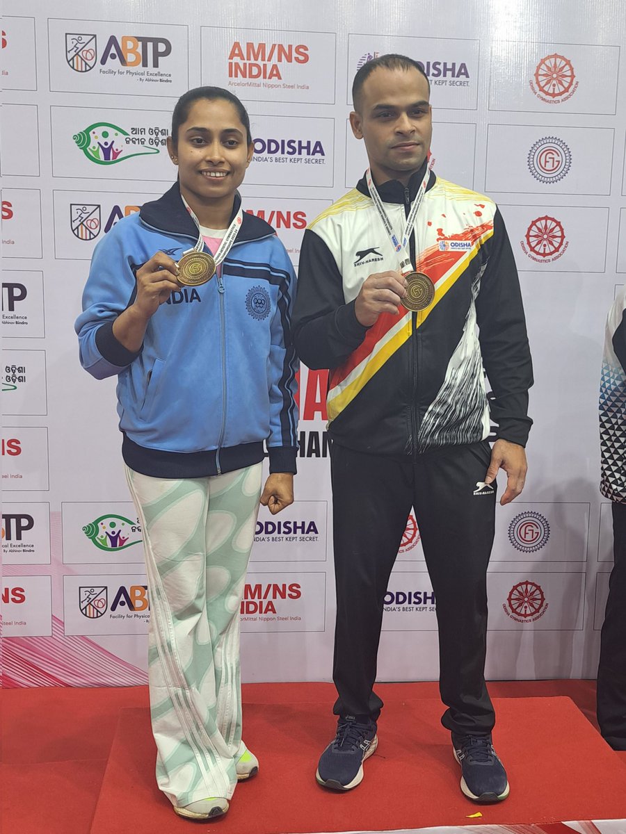niranjanmedia7's tweet photo. Two All Round Champions @DipaKarmakar and @RakeshK57440044 of Senior gymnastics Championship 2024 #bhubaneswar #Kalingastadium @otvnews https://t.co/W8LiKmWE4y