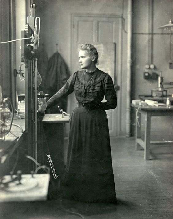 « Il faut avoir de la persévérance, et surtout de la confiance en soi. Il faut croire que l'on est doué pour quelque chose, et que, cette chose, il faut l'atteindre coûte que coûte. »  

Marie Curie 

#SauvonsLePavillonDesSources🌳