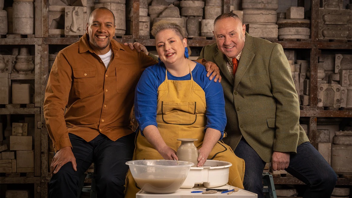 4Viewers's tweet image. The battle of the clay returns! Join @Siobhni, @KBJWhitstable, and Rich Miller as they welcome 12 of Britain's best home potters to the kiln - but who will be the first to head home? #TheGreatPotteryThrowDown, at 7:45pm on @Channel4