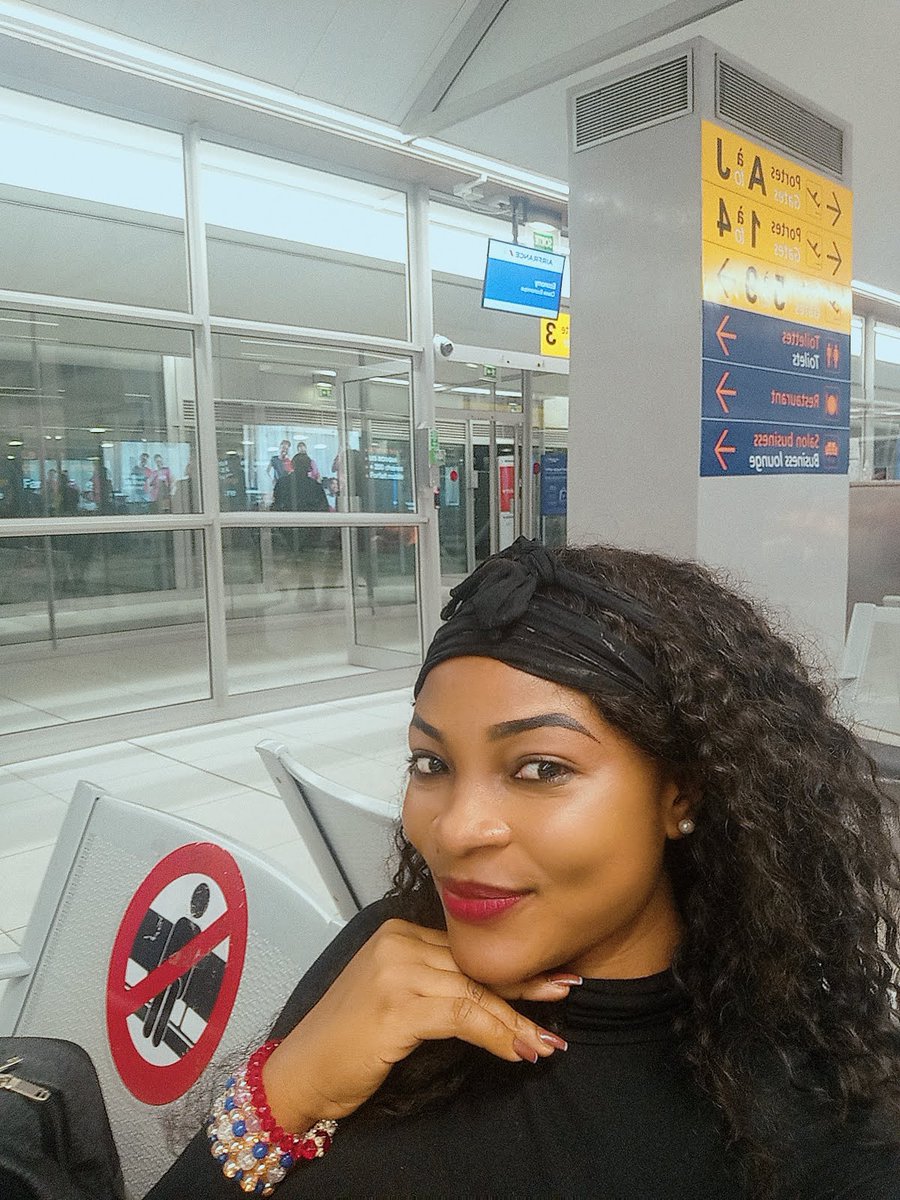 Est-ce que la pluie sait qu'à cause d'elle, on a reporté la CAN à janvier 2024😒🙄 ??
Allô! la cour des comptes, tu peux faire quelque chose ? 
Bonne année climatique et Akwaba aux amoureux du foot !
 L'homme propose, le climat s'impose... ✍️