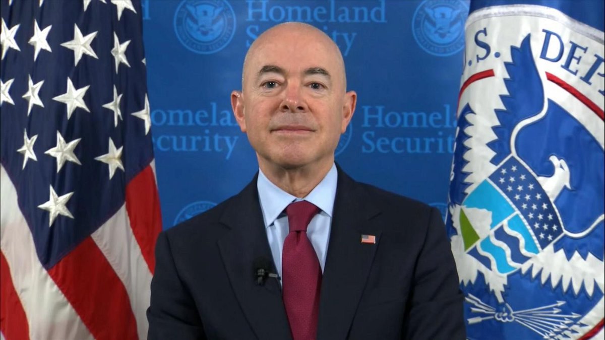 MAGAPosts's tweet photo. Do you agree that the Secretary of Homeland Security Alejandro Mayorkas should be IMPEACHED immediately for allowing millions of migrants to freely cross our borders ?

YES or NO? https://t.co/tRK1qYnlK0