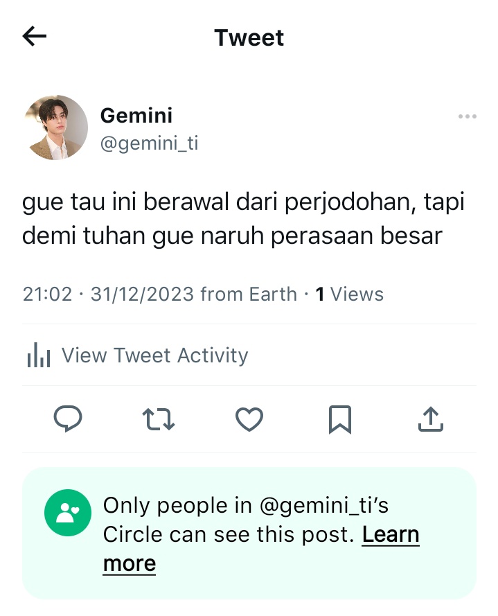 gemfourthie's tweet photo. #geminifourth mini au ;
— arranged marriage (final)

menikah karena perjodohan tentu kerap kali dianggap sebuah pemaksaan. itu yang fourth pikir tentang gemini yang ternyata salah besar https://t.co/sYSJl921oG