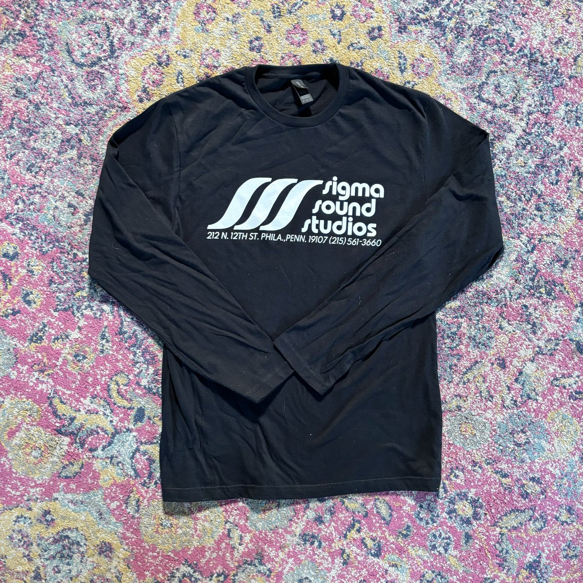 ThePhillySound's tweet photo. In our ongoing mission to save Sigma Sound Studios and The Philly Sound - we were given the blessings to recreate the original Sigma (heather blue) t-shirts you will find in a bunch of old sigma pictures.  https://t.co/W79Y0KEVaS https://t.co/IzDHXyUWMx