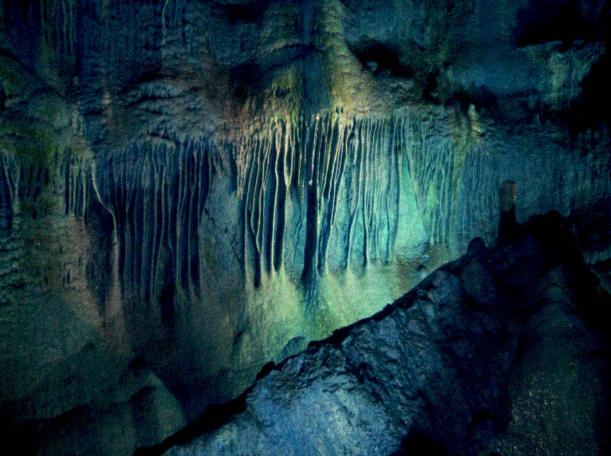 TheFilmStage's tweet photo. Take an otherworldly descent into the depths of our planet in our exclusive trailer premiere for Deborah Stratman’s #LastThings, opening on 35mm at @AnthologyFilm next week.
Watch: https://t.co/WEtkl1KASD https://t.co/0W12PCfN1M